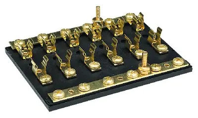 While Supplies Last Seachoice, Fuse/Terminal Block-6 Gang, 13441